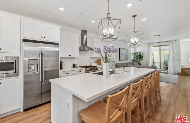 19502 CARDIN Place - 19502 Cardin Pl, Los Angeles, CA 91324