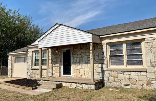 3 bed, 1 bath home in Del City, OK - 4613 Southeast 28th Street, Del City, OK 73115