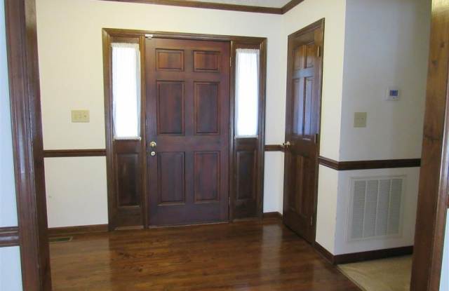 7528 Mcfrench Drive Gallery 3