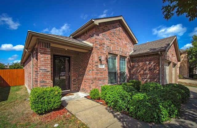 2017 Eisenhower Drive Gallery 3