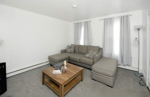 58 Westervelt Ave - 58 Westervelt Avenue, Hawthorne, NJ 07506