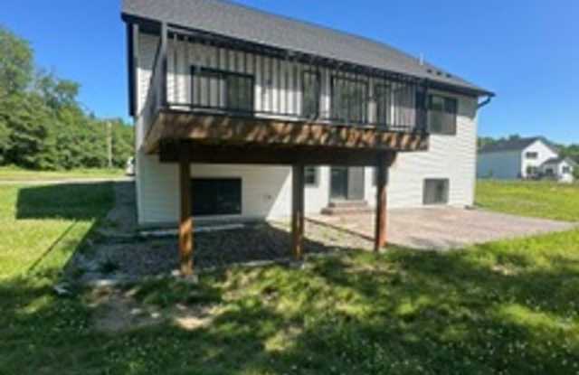 Beautiful Single Family 5 Bed home built in 2024 - Pequot Lakes Gallery 3