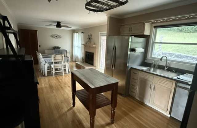835 Rodney Drive Gallery 4