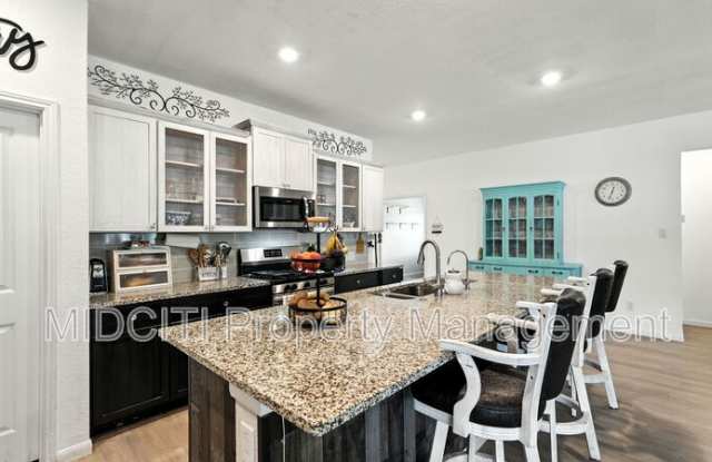 305 N Kowald Gallery 3