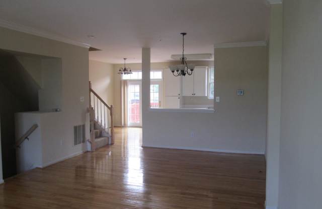 20838 SHAMROCK GLEN CIRCLE Gallery 3