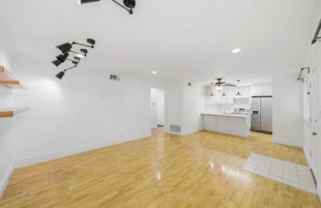 Available Now! Darling Condo in Rancho Cordova. Gallery 1