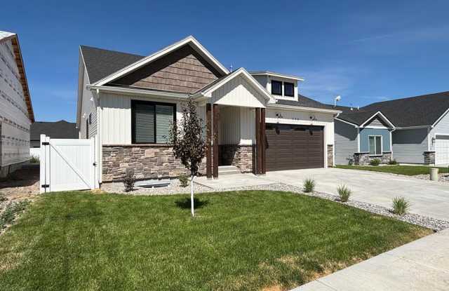 COMPLETELY FURNISHED HOME FOR RENT IN SUGAR CITY - ALL UTILITIES INCLUDED IN THIS PRICE photos photos