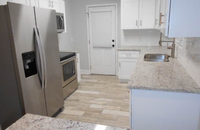 1136 Wyland Dr SW Gallery 4