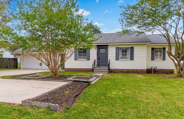 2 Bedroom House near Old Goodwood photos photos