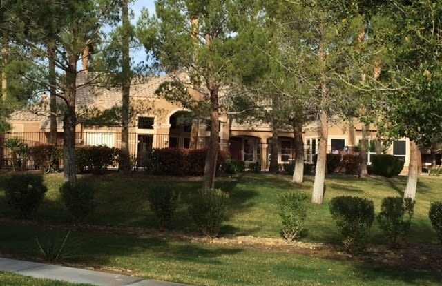 A Fantastic and Super Clean 1 Bedroom, 1 Bathroom upstairs unit. Gallery 1