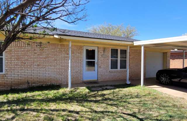 2/2 1 CAR GARAGE AND LARGE SHOP photos photos