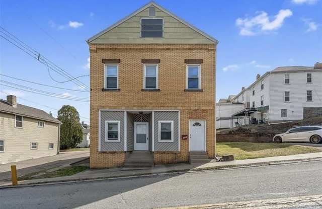 815 Montour Trail - 815 Montour Trail, Coraopolis, PA 15108