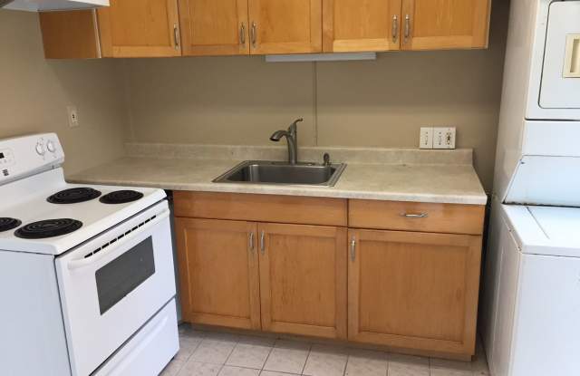 Spacious 2 Bedroom Condo w/Amenities photos photos