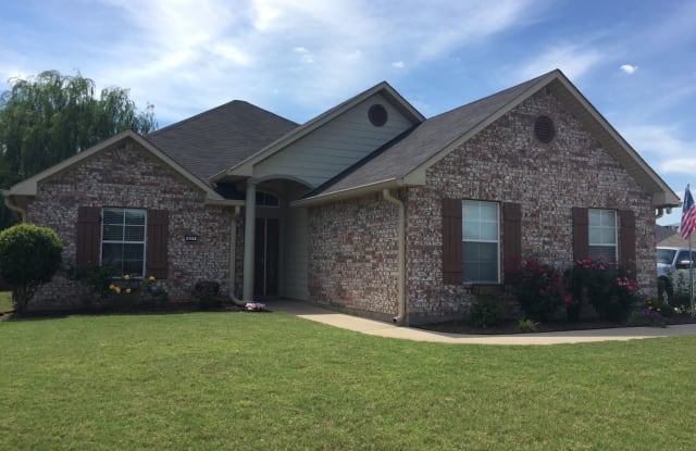 637 Whitefield Ln - 637 Whitefield Lane, Bossier City, LA 71112