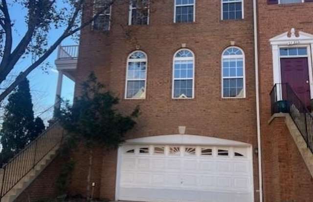 21513 TROWBRIDGE SQ - 21513 Trowbridge Square, Ashburn, VA 20147