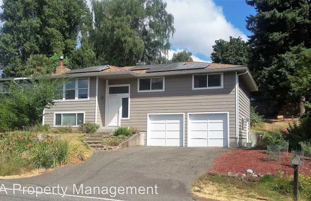 10418 NE 185th St - 10418 NE 185th St, Bothell, WA 98011