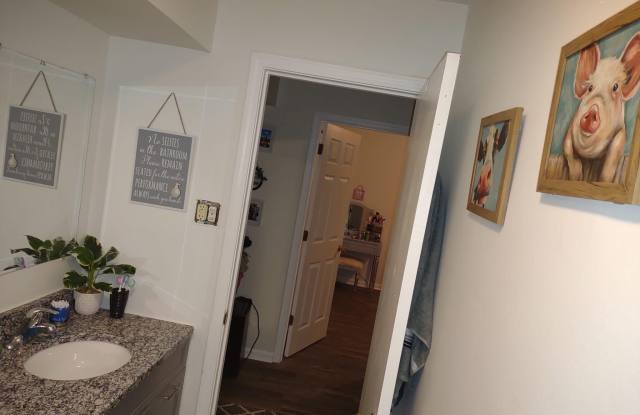 2570 W 63rd Ave - 2570 West 63rd Avenue, Merrillville, IN 46410