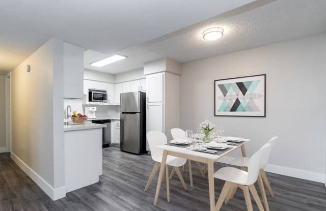 Del Sol Apartments Gallery 2