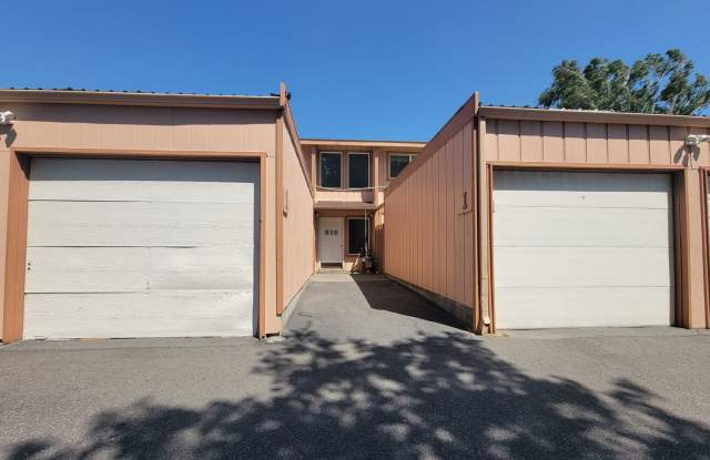 Updated 2-Bedroom Apartment with Pool, Balcony  In-Unit Laundry photos photos