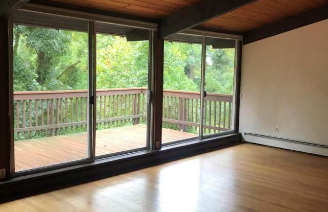 2 ARLIE Drive Gallery 3