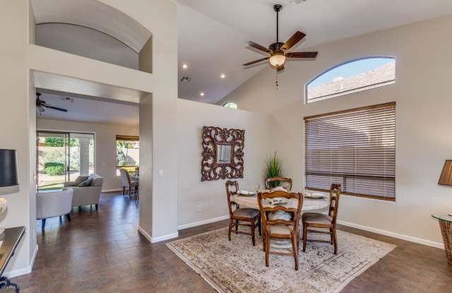 6774 E Gelding Drive Gallery 4