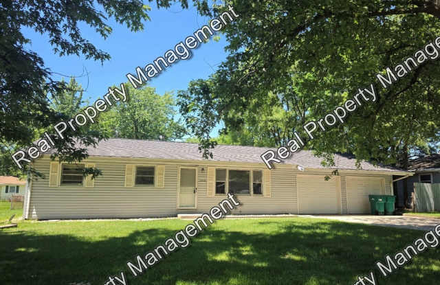 Three Bedroom Ranch w/ Oversized Garage photos photos