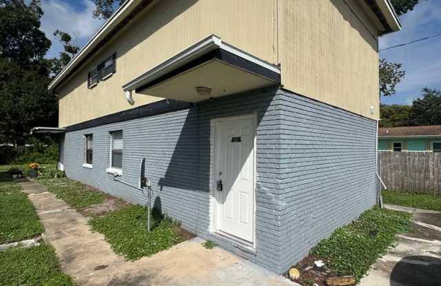 618 S GRANNIS AVENUE, UNIT A Gallery 3