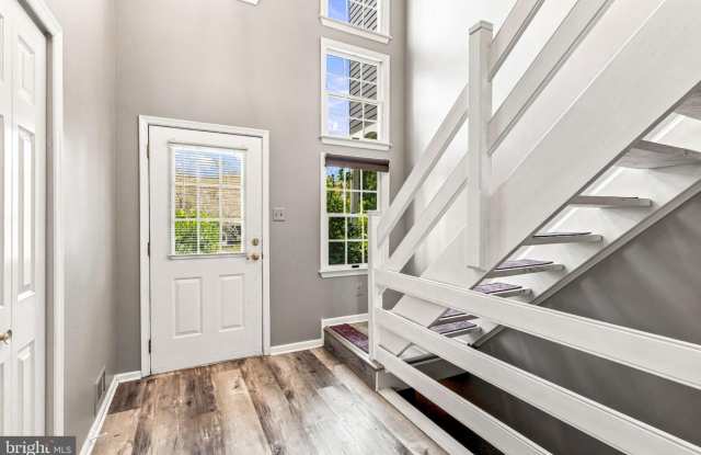 103 GREENBROOK Court Gallery 4