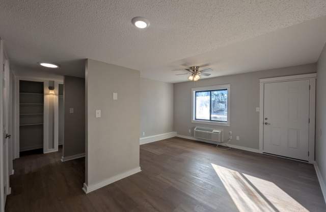 The Cove at Cave City- Partial Utilities included on this model photos photos