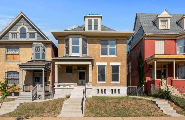 HISTORIC THREE LEVEL 19TH CENTURY THREE LEVEL 4 BED, 3.5 BATH HOME photos photos