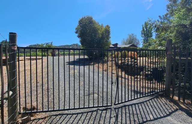 Living that Country Life in Napa - Close to Mankas Corner photos photos