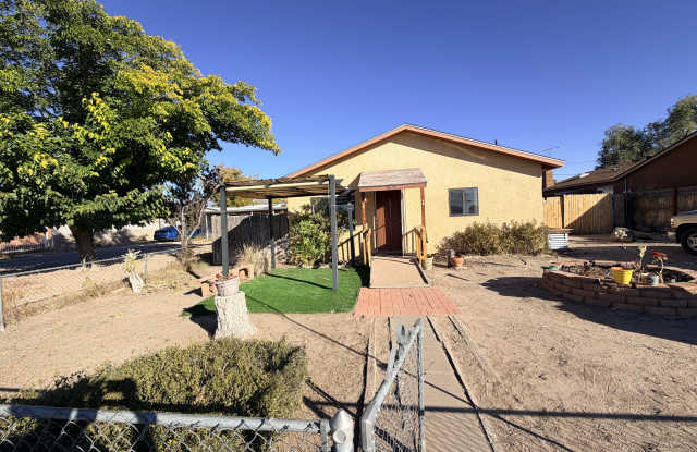 5020 San Luis Place Northwest - 5020 San Luis Place Northwest, Albuquerque, NM 87107