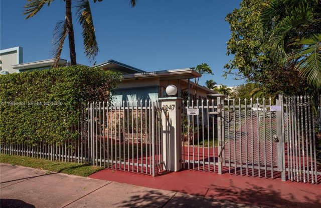 1247 Marseille Dr photos photos