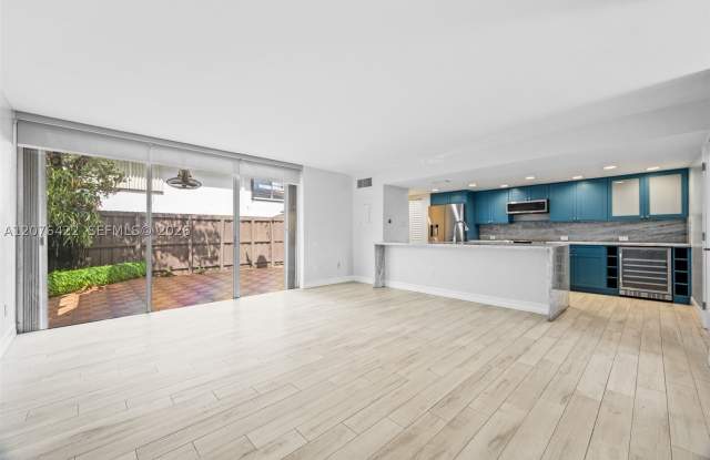 7140 SW 111th Ct Gallery 4