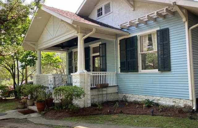 Lovely spacious 3 bedroom, 2 bath single family home! Gallery 3