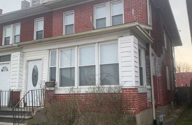224 E. Springettsbury Avenue Gallery 2