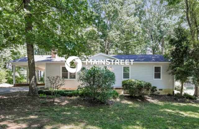 472 Oakwood Circle - 472 Oakwood Circle, Davidson County, NC 27295