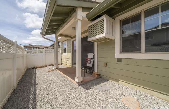 Kapolei living 3 bedroom 2.5 bath townhome Gallery 4