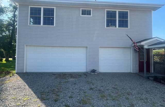 Claytor Lake 2 bedroom 1 bath Apartment Available NOW Gallery 1