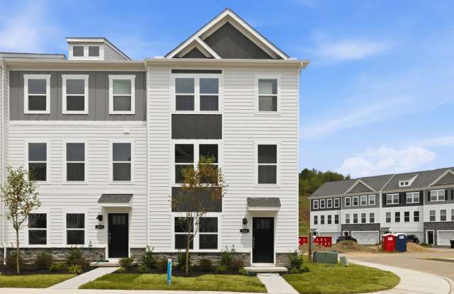 New Construction/ Upscale 3BR Townhome / Modern Finishes / McCandless Square photos photos
