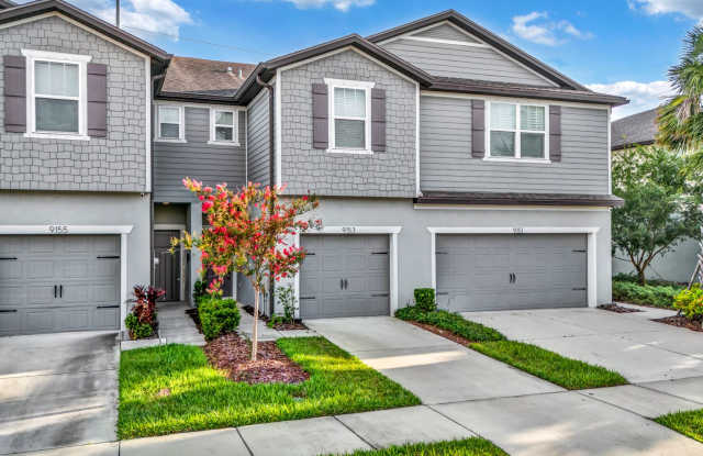 Stylish Townhome 2 bed 2.5 bath, Garage  Access to 3 Community Pools photos photos