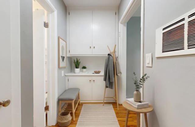 1529 Granville Avenue - 7 Gallery 4