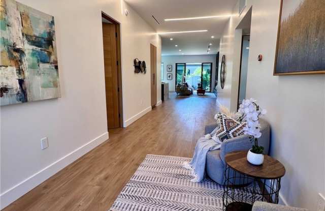 6829 Yolanda Avenue - 6829 Yolanda Avenue, Los Angeles, CA 91335