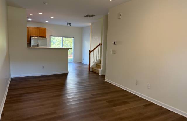Two bedroom townhome with one car garage Gallery 4