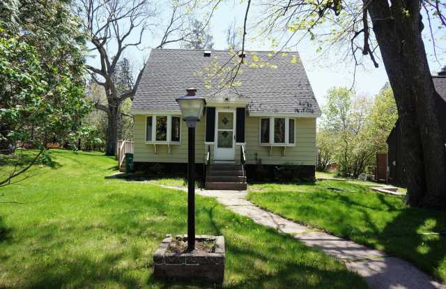 AVAILABLE JUNE -4 Bed, 2 Bath Home with Garage! photos photos