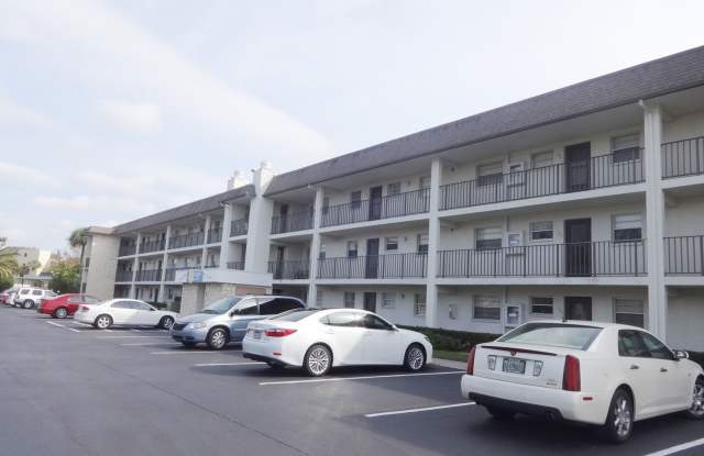 SPECIAL PRICE! 2BR/2BA 2nd Floor Condo in Capri Isles photos photos