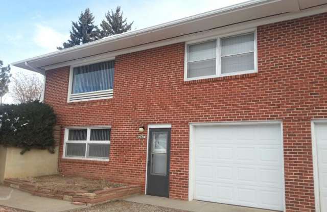 Large 2 Bedroom, 1-3/4 Bath Duplex with Attached Garage in West Loveland, CO Gallery 1