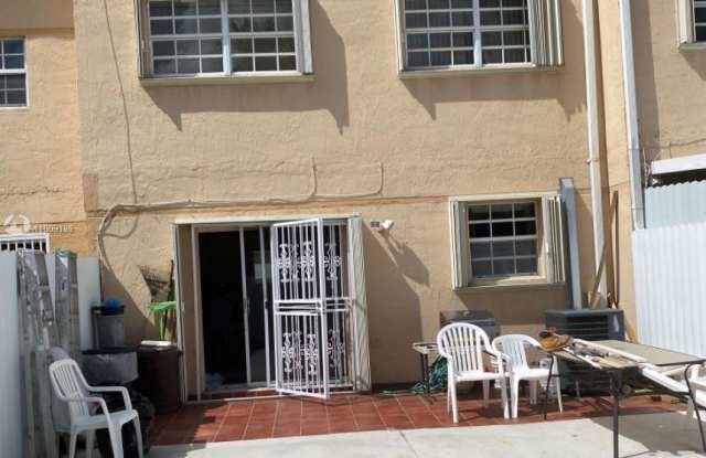 11965 SW 19th Ln Gallery 4