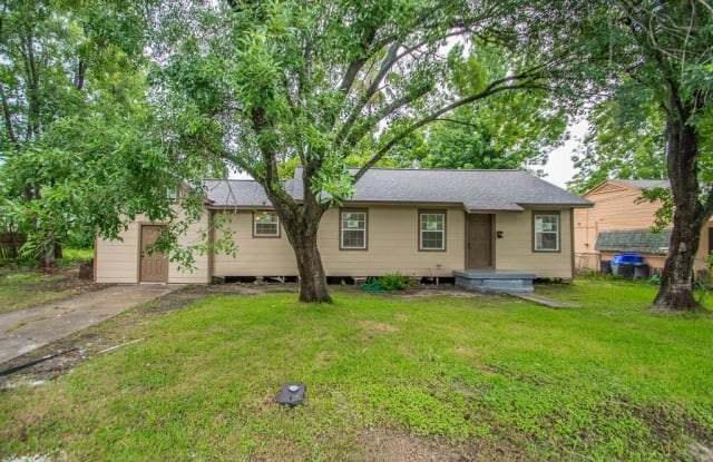 110 High Street - 110 High Street, Baytown, TX 77520