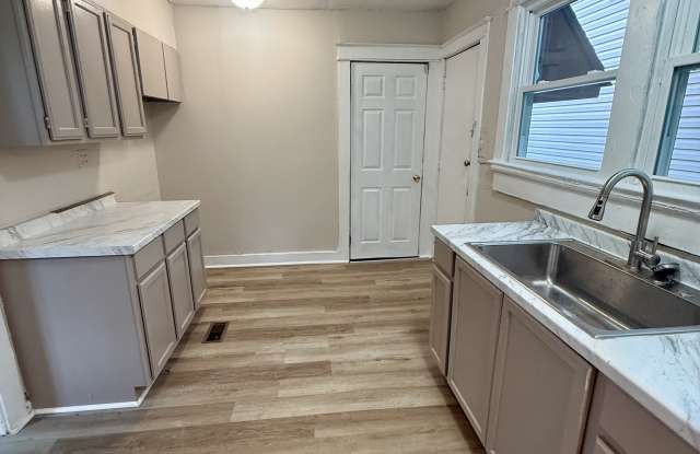 920 Kumler Ave photos photos